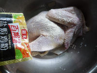 美味的盐焗鸡（电饭锅版）做法图解3)