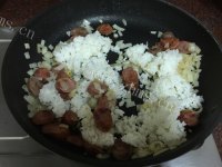 好吃的香肠玉米蛋炒饭做法图解7)
