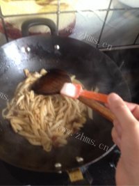 家常菜手撕杏鲍菇做法图解8)