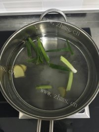 懒人菜盐水虾做法图解2)