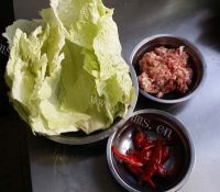 香甜可口的鱼香白菜卷做法图解1)