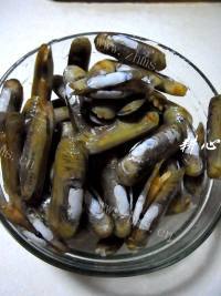 美味三色椒炒蛏子肉做法图解3)