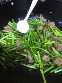 家常菜蒜薹炒肉