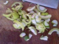易做的韭菜炒豆芽做法图解2)