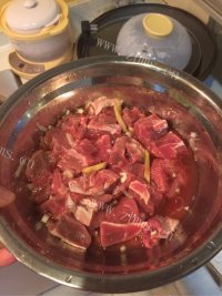 独特的番茄牛腩做法图解1)