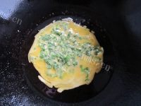DIY韭菜鸡蛋饼做法图解5)