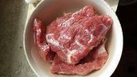很有食欲的番茄牛肉面做法图解1)