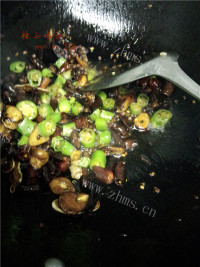美味佳肴般的辣子鸡块做法图解9)