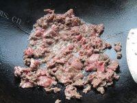 家常菜酸菜炒牛肉做法图解5)