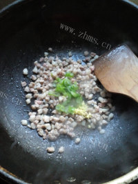 可口的肉末蒸豆腐做法图解5)