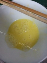 唇齿留香的鸡蛋羹做法图解2)