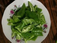 家常菜尖椒肥肠做法图解3)