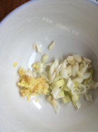 特下饭的西红柿鸡蛋炒面做法图解2)