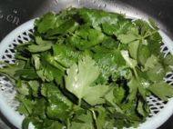 芹菜叶饼做法图解1)