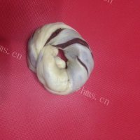 自制豆沙卷面包做法图解16)