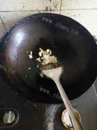 家常菜香菇炒油菜做法图解4)