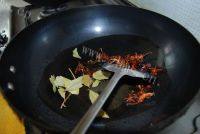 家常菜土豆焖鸡块做法图解3)