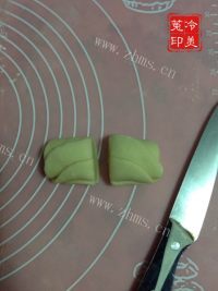 自制玫瑰花面包做法图解16)
