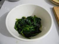 家常菜金针菇拌菠菜做法图解4)