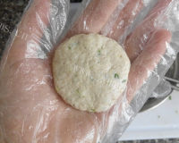 美味的豆渣煎饼做法图解5)
