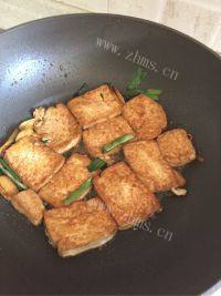 家常菜煎豆腐做法图解8)