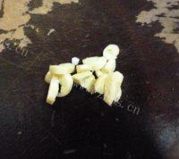 秀色可餐的虾皮炒丝瓜做法图解3)