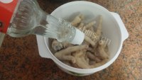 简易滋味凤爪做法图解4)