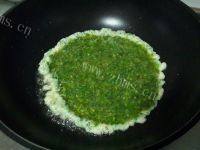 口感好的香椿炒鸡蛋做法图解6)