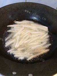 蹦脆的炸薯条小吃拼盘做法图解3)