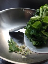 家常蒜香青菜苔做法图解7)