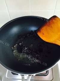 好吃的砂锅酱鸡手做法图解7)