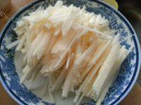 家常菜凉薯炒肉做法图解1)
