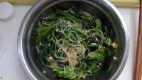 家常菜凉拌菠菜粉丝做法图解6)