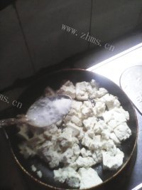 美味的鸡扒豆腐做法图解2)
