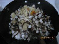 自己做的腊肉焖饭做法图解7)