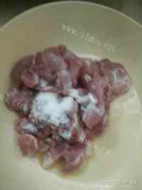 家常菜香菇炒猪肉做法图解2)