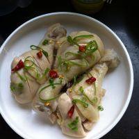 自制葱油鸡腿做法图解7)