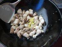 家常菜板栗红烧肉做法图解5)