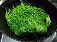 香飘的素炒菠菜做法图解3)