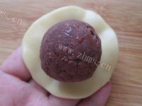 自制广式蛋黄月饼做法图解7)