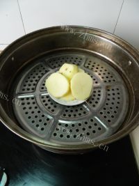 美味的黑椒土豆泥做法图解2)