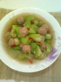 美味的丝瓜肉丸汤