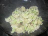 喷香的炒花菜做法图解6)