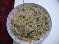 简易版素炒黄豆芽