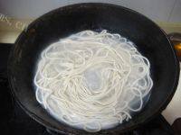 家常的片儿川做法图解9)