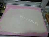 葱油饼做法图解2)