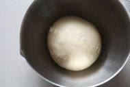 红豆沙面包做法图解5)