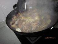 鸡肉炖土豆做法图解6)