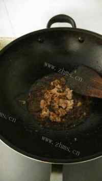 家常菜木耳炒肉片做法图解4)