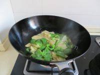 家常菜青椒炒土豆片